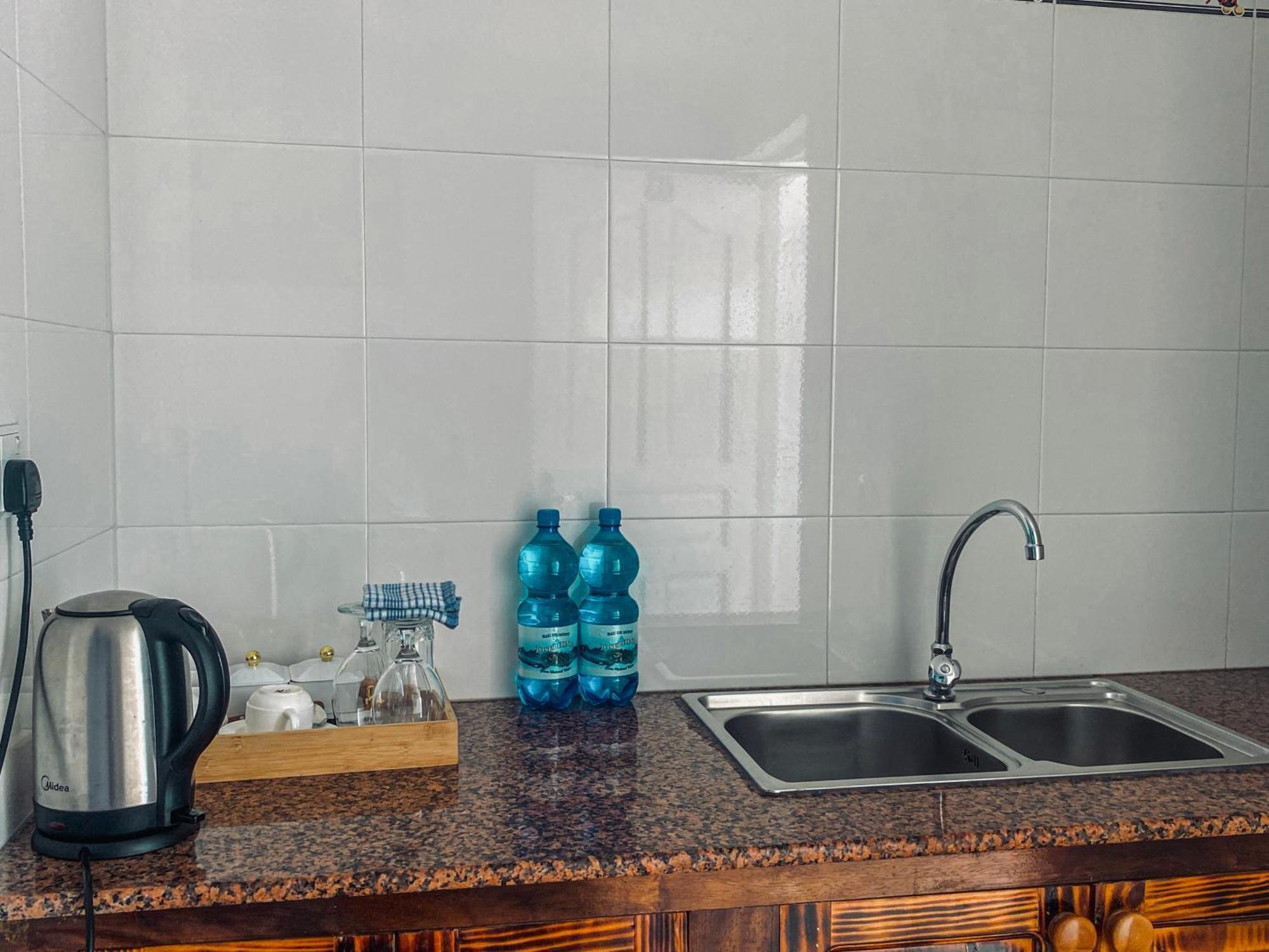 Divers Lodge Guest House Бо Валон Екстериор снимка