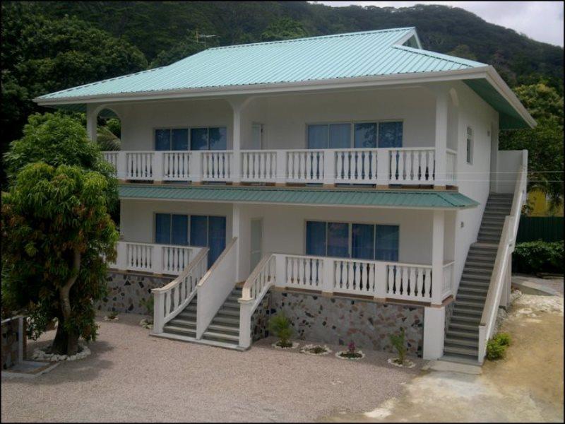 Divers Lodge Guest House Бо Валон Екстериор снимка